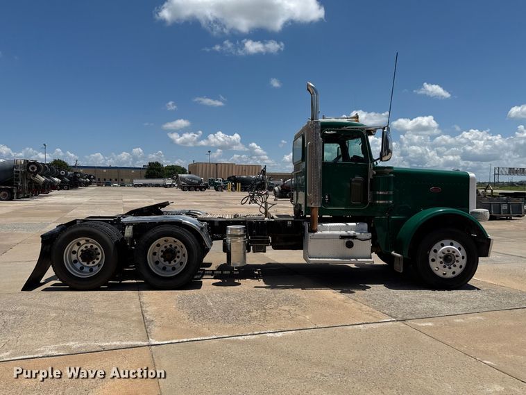 2016 Peterbilt 389 Semi Truck - photo 4