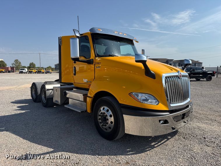 2023 International LT625 Semi Truck - photo 3