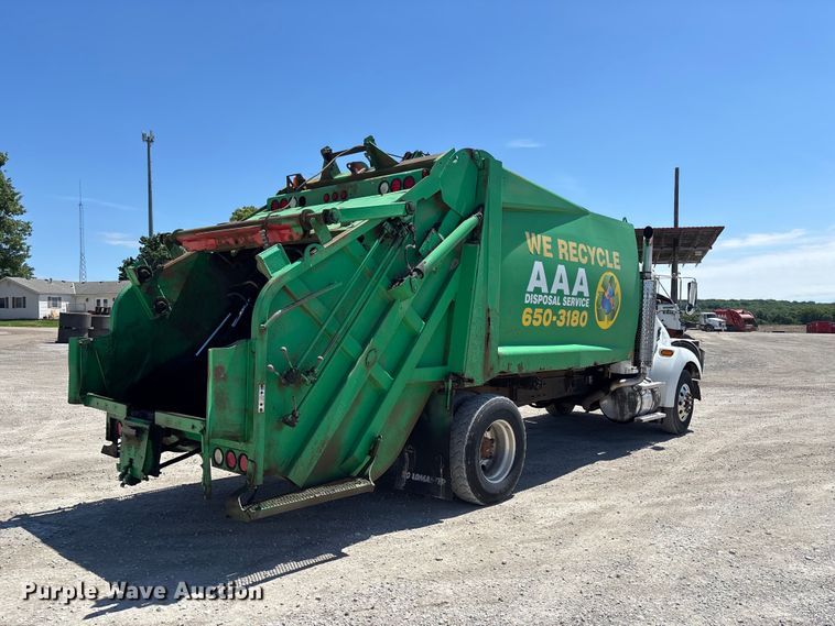 2005 Kenworth T300 Refuse Truck - photo 5