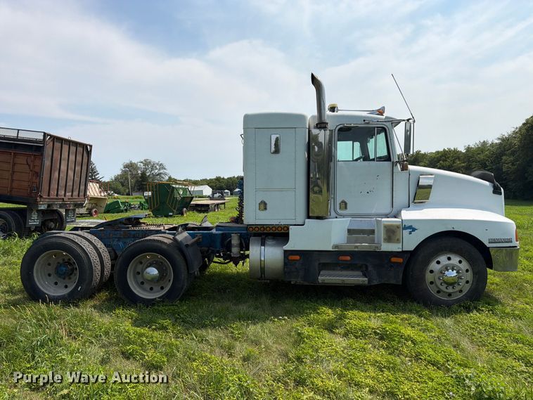 1986 Kenworth T600 - photo 4