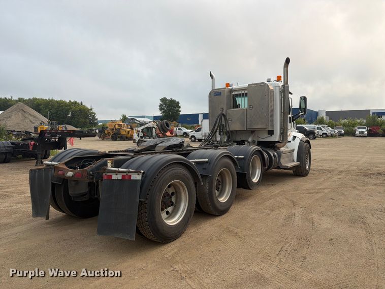 2019 Peterbilt 567 Semi Truck - photo 5