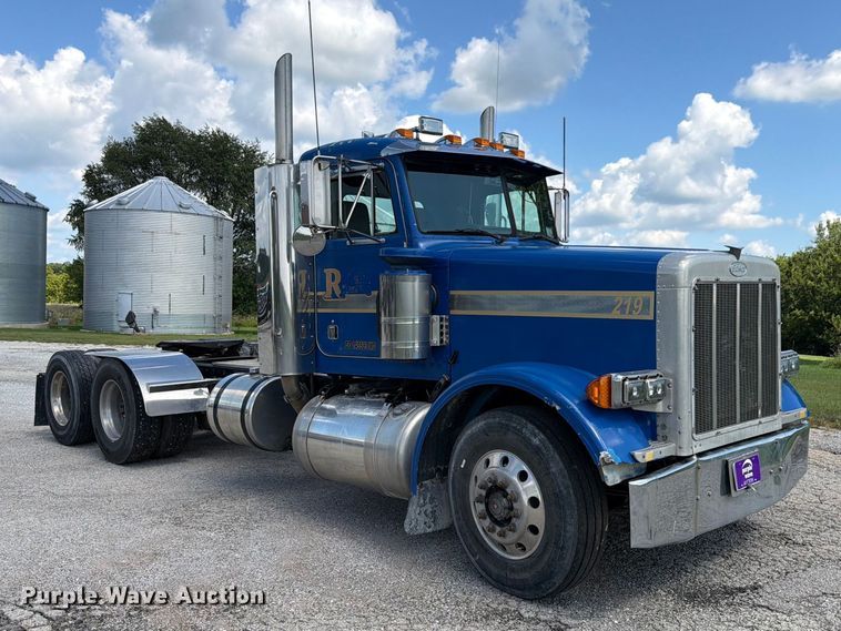 1996 Peterbilt 378 Semi Truck - photo 3