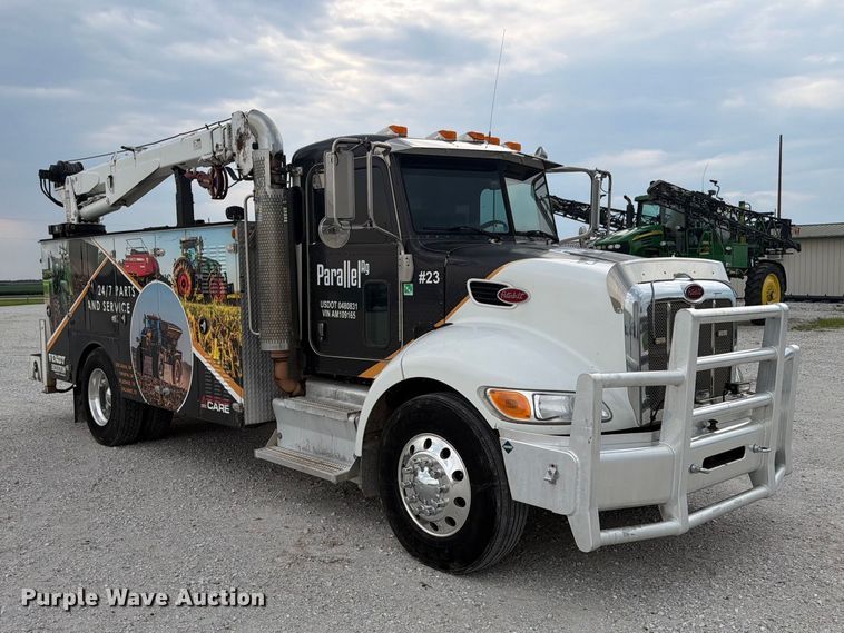 2010 Peterbilt 337 Utility / Service Truck - photo 3