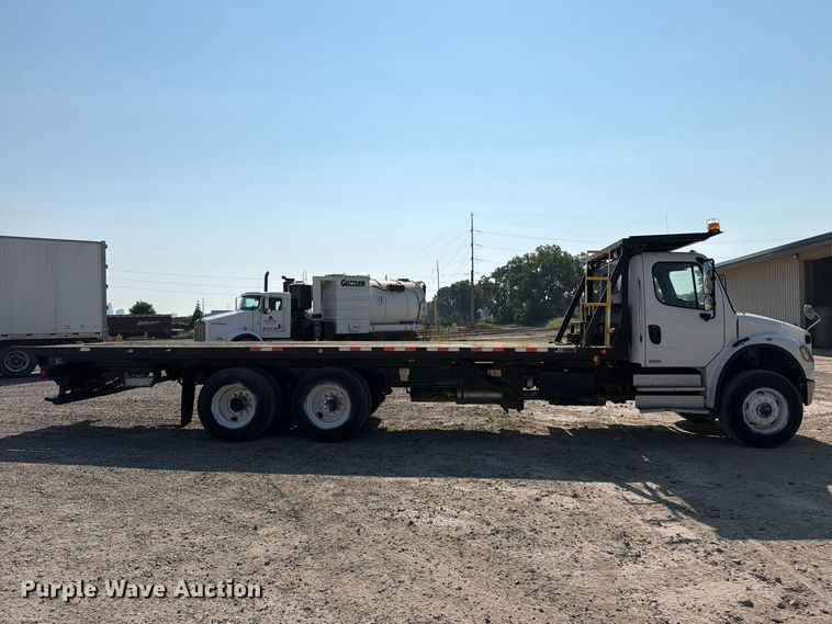 2012 Freightliner Business Class M2 106 Rollback Truck - photo 4