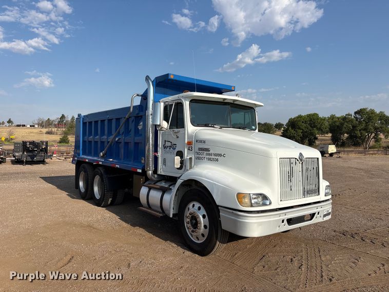 1999 International 9100 Dump Truck - photo 3
