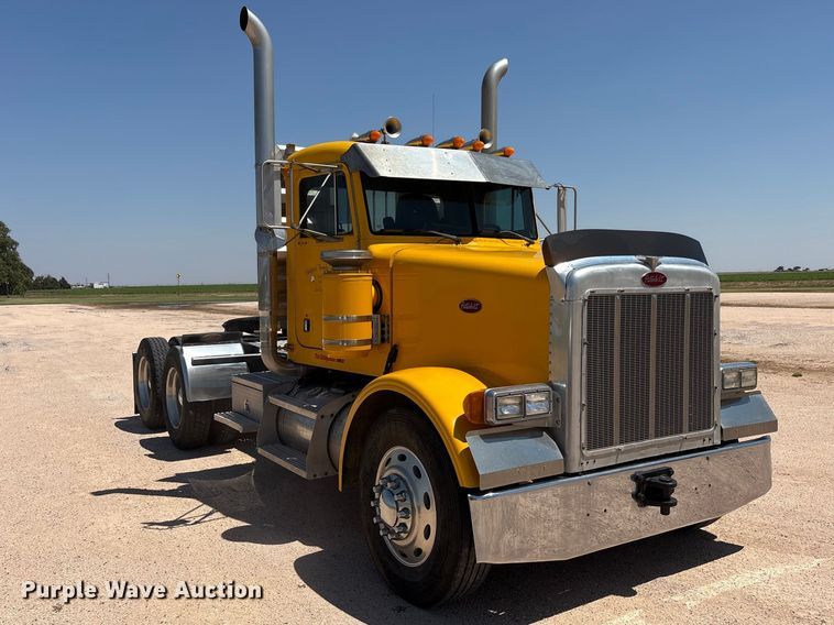 2000 Peterbilt 378 Semi Truck - photo 3