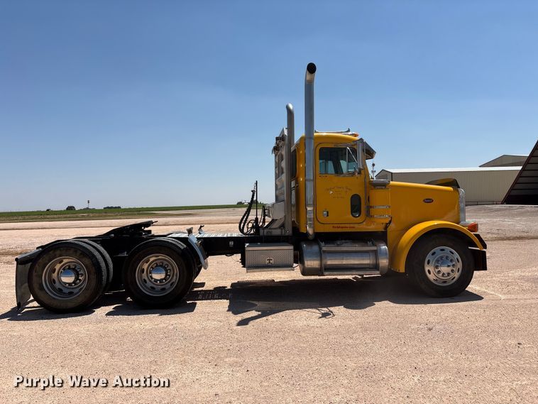 2000 Peterbilt 378 Semi Truck - photo 4
