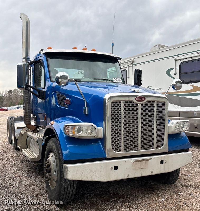 2019 Peterbilt 567 Semi Truck - photo 3