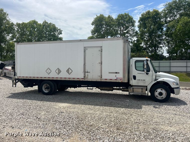 2017 Freightliner Business Class M2 Box Truck - photo 4