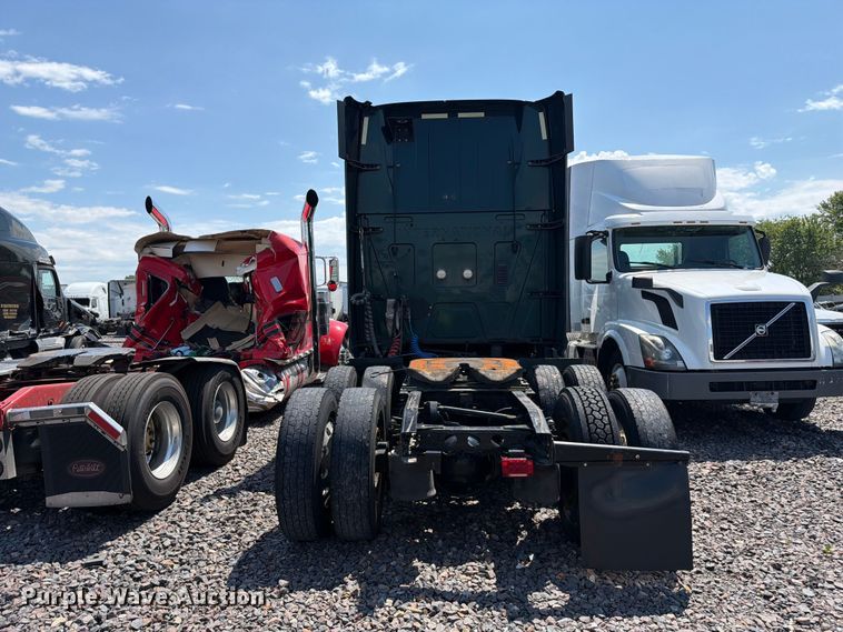 2020 International LT625 Semi Truck - photo 5