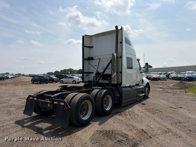 2020 International LT625 Semi Truck - photo 5