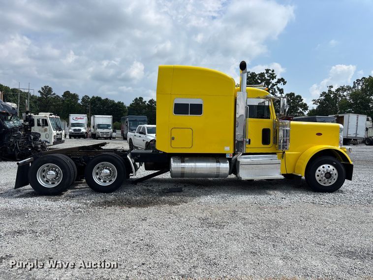 2018 Peterbilt 389 Semi Truck - photo 4