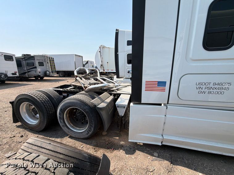 2023 Freightliner Cascadia Semi Truck - photo 5