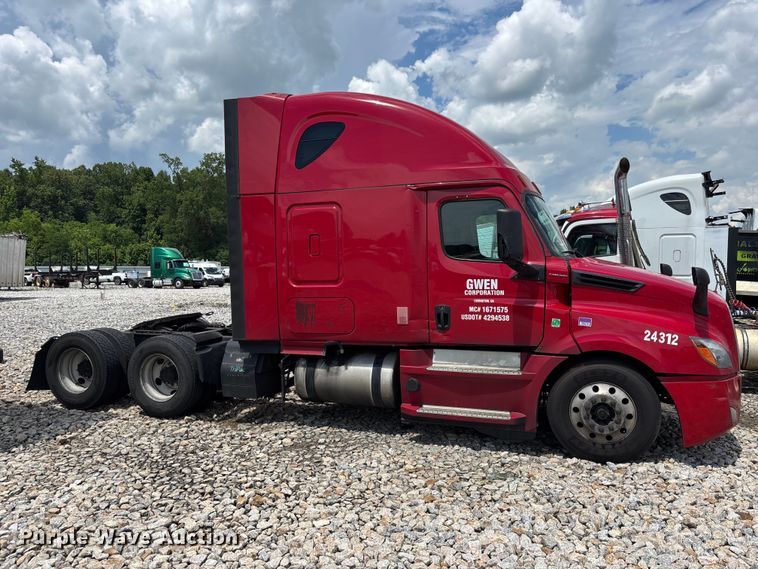 2019 Freightliner Cascadia Semi Truck - photo 4