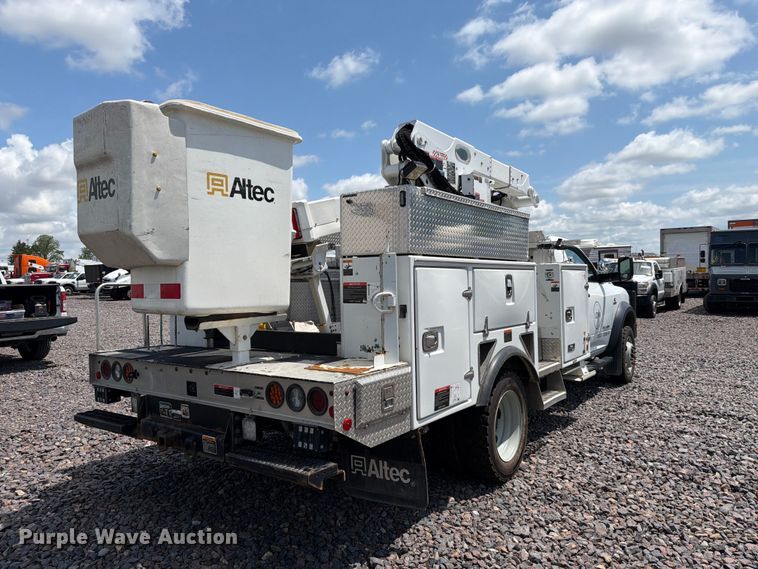 2022 RAM 5500HD Bucket Truck - photo 5