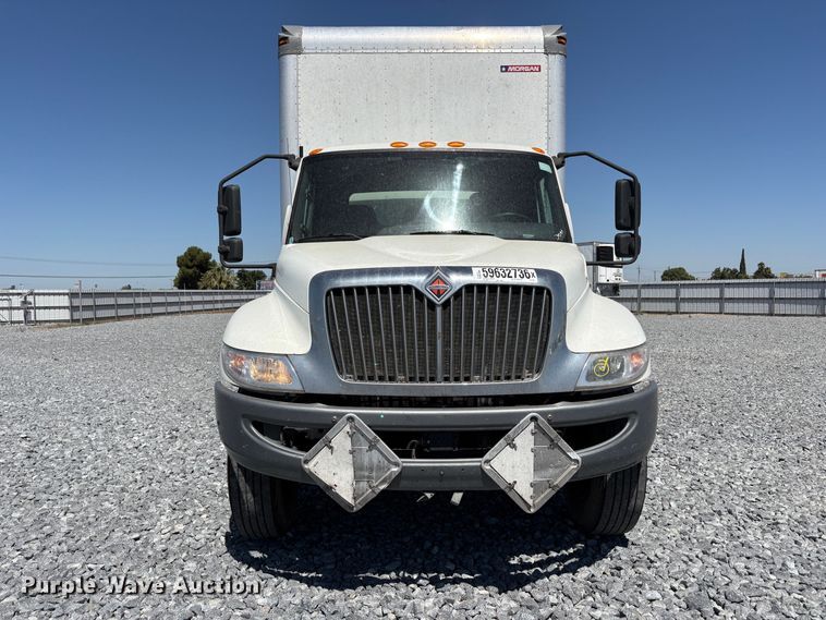 2020 International MV607 Box Truck - photo 2