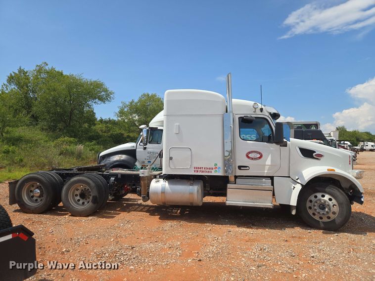 2023 Peterbilt 567 Semi Truck - photo 4