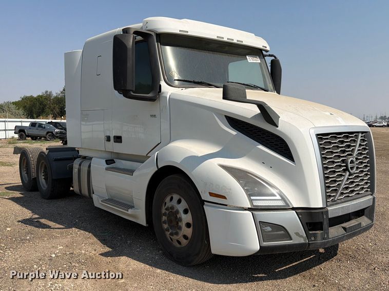 2019 Volvo VNL Semi Truck - photo 3