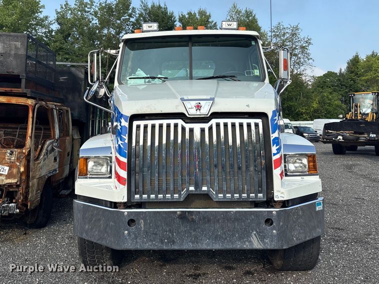 2017 Western Star 4700 Crane Truck - photo 2