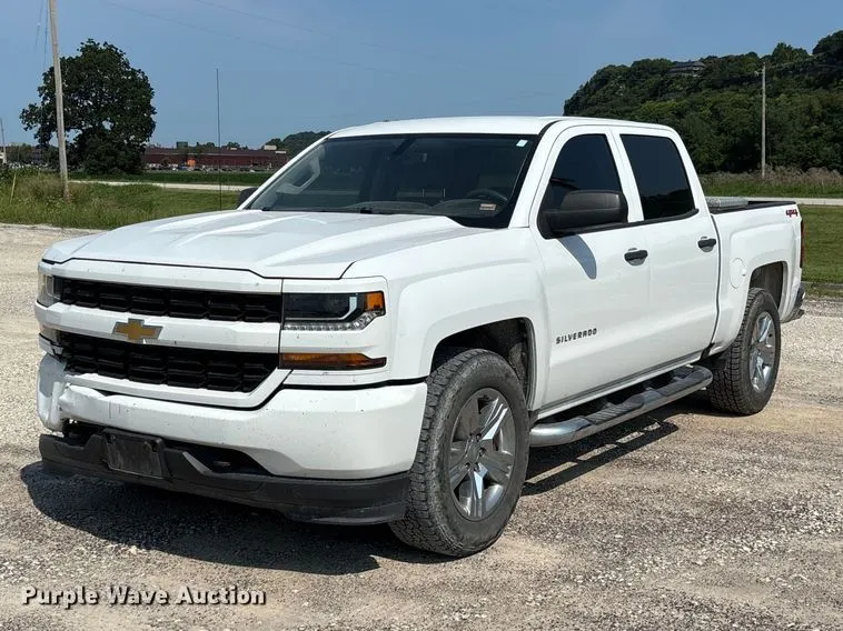 2018 Chevrolet Silverado 1500 Crew Cab Pickup Truck