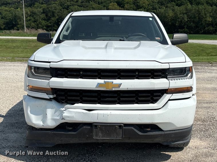 2018 Chevrolet Silverado 1500 Crew Cab Pickup Truck - photo 2