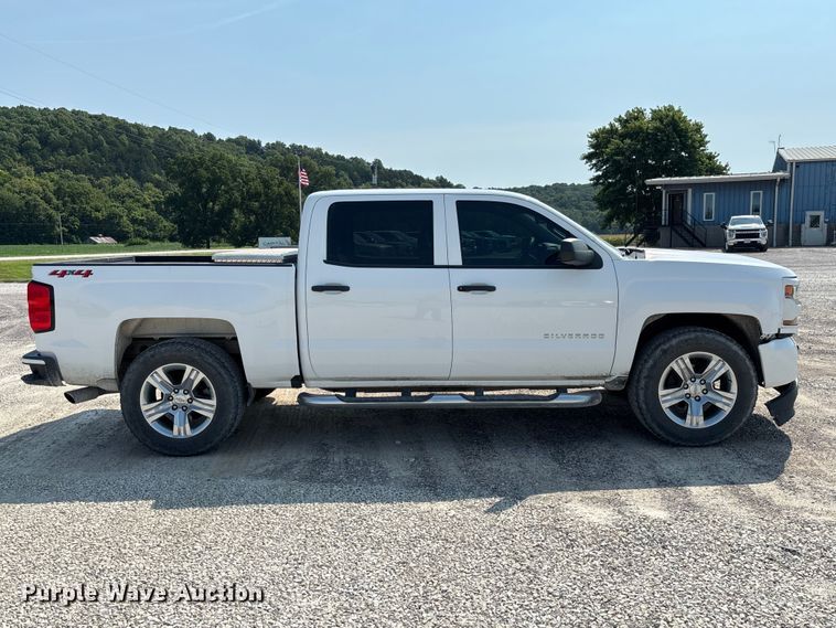 2018 Chevrolet Silverado 1500 Crew Cab Pickup Truck - photo 4