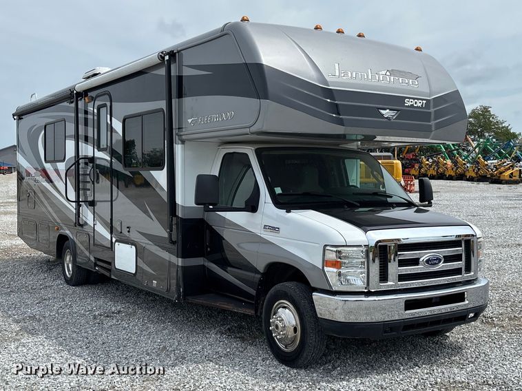 2012 Ford E450 Super Duty Fleetwood Jamboree RV - photo 3