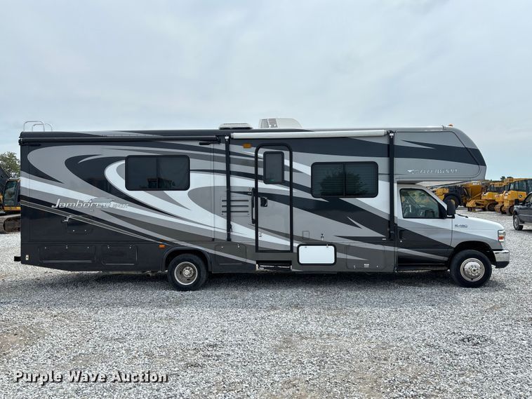 2012 Ford E450 Super Duty Fleetwood Jamboree RV - photo 4