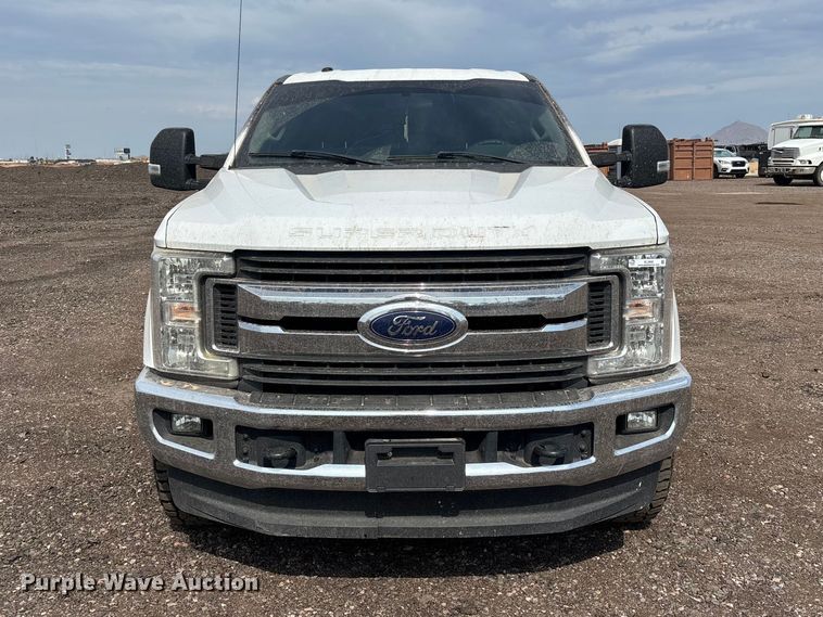2019 Ford F250 Super Duty Crew Cab Pickup Truck - photo 2