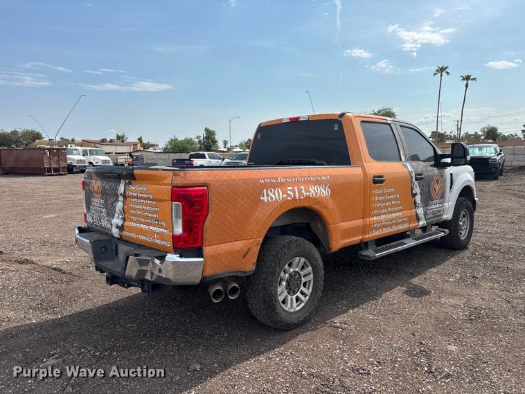 2019 Ford F250 Super Duty Crew Cab Pickup Truck - photo 5