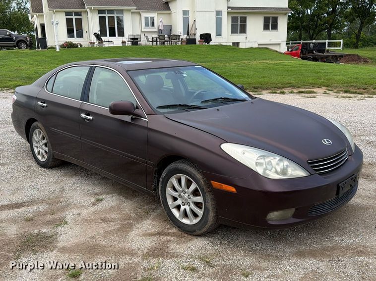 2002 Lexus 300ES - photo 3