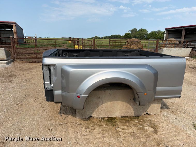 Ford Pickup Truck Bed - photo 4