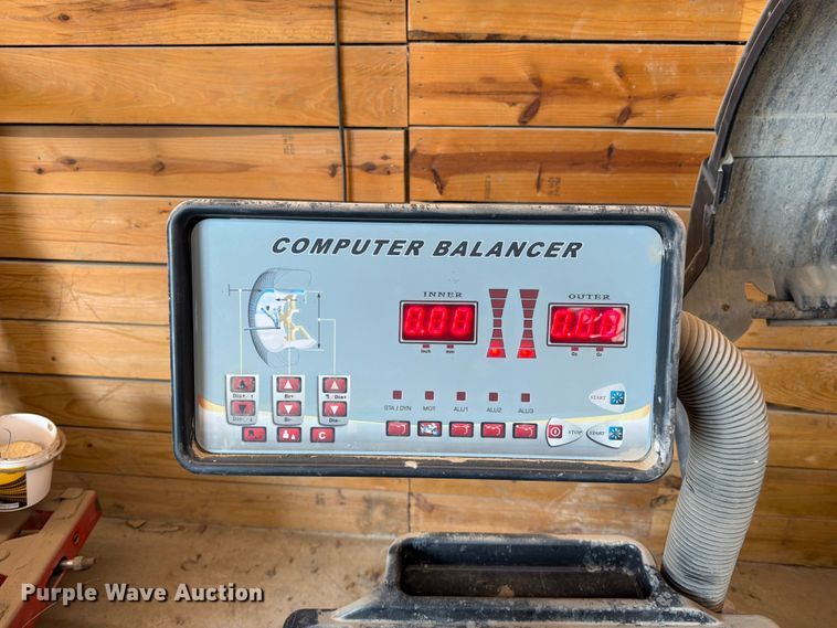 Tuxedo WB-953 Wheel Balancer - photo 4