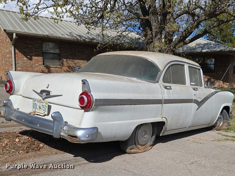 1956 Ford Fairlane Town Sedan - photo 5