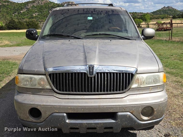 2001 Lincoln Navigator SUV - photo 2