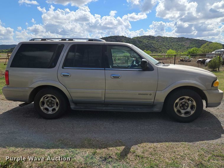 2001 Lincoln Navigator SUV - photo 4