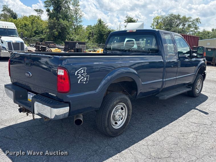 2014 Ford F250 Super Duty Ext. Cab Pickup Truck - photo 5