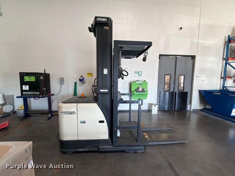 2019 Crown SP3520-30 Order Picker - photo 4
