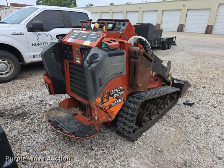 2018 Ditch Witch SK1550 Compact Utility Loader - photo 5