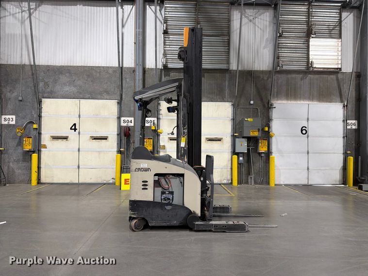 2019 Crown RM6025-45 Reach Truck - photo 4