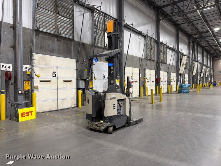 2019 Crown RM6025-45 Reach Truck - photo 5