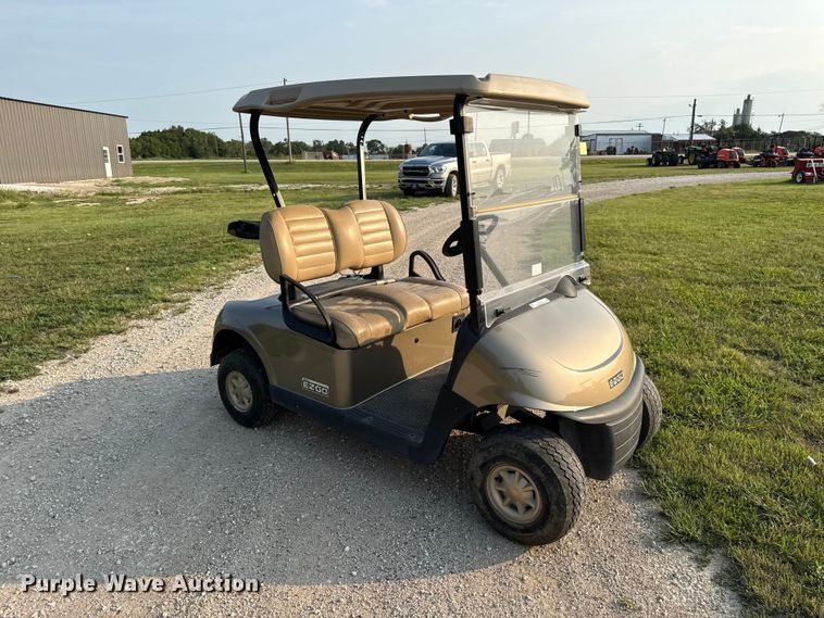 EZGO RXV Golf Cart - photo 3