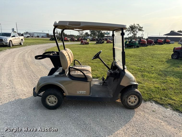 EZGO RXV Golf Cart - photo 4