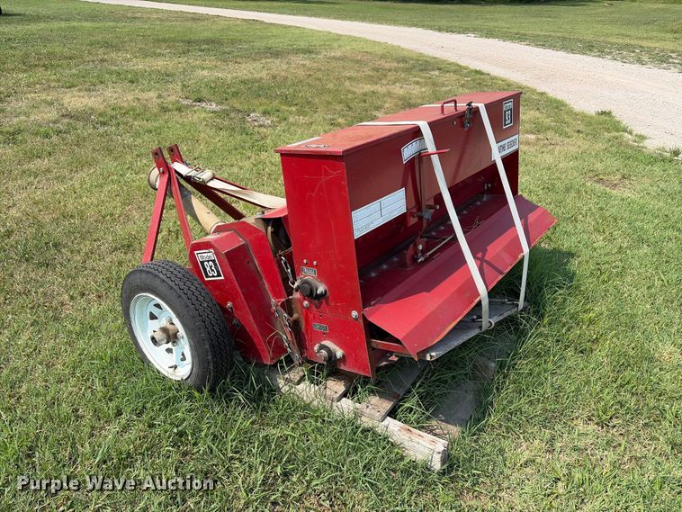 Olathe 83 / 93 Aerator / Seeder - photo 3