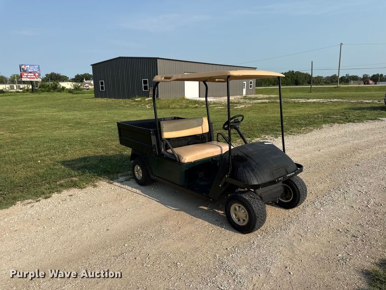 EZ-GO Golf Cart - photo 3
