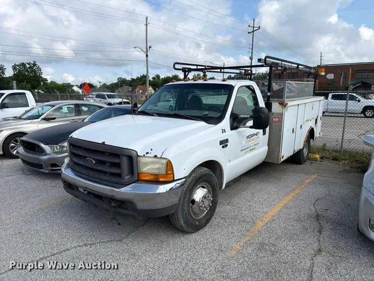 2000 Ford F350 Super Duty Utility Bed Pickup Truck