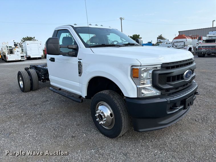 2020 Ford F350 Super Duty Pickup Truck Cab And Chassis - photo 3