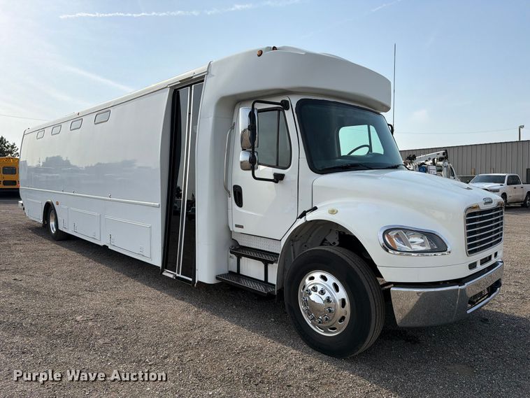 2009 Freightliner Business Class M2 Bus - photo 3