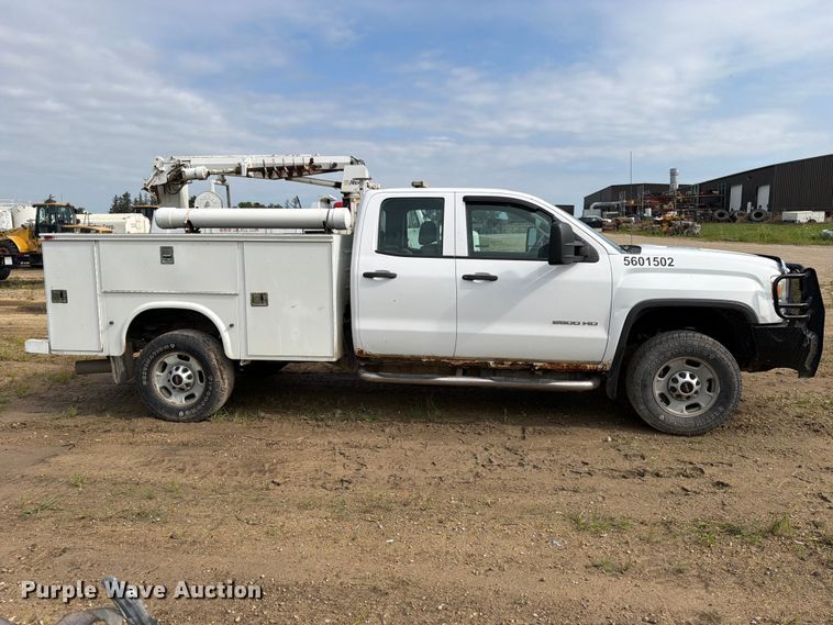 2015 GMC Sierra 2500HD Ext. Cab Utility Bed Pickup Truck - photo 4