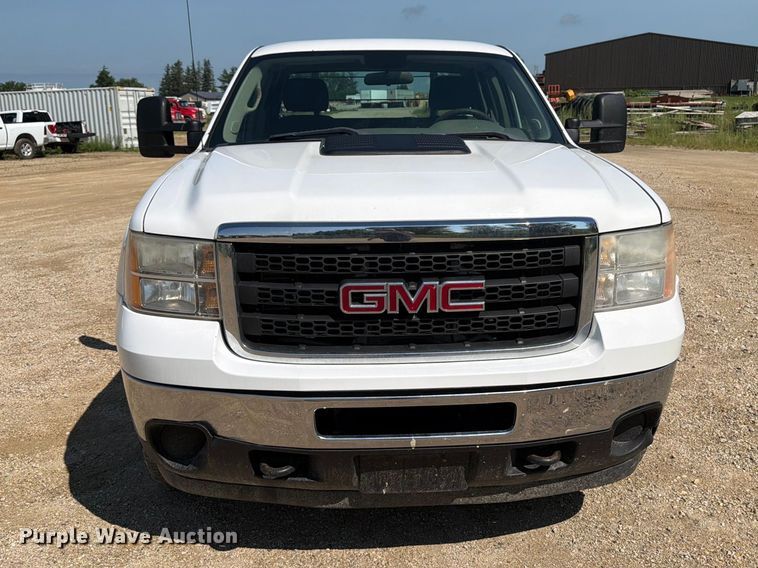 2011 GMC Sierra 2500HD Ext. Cab Pickup Truck - photo 2